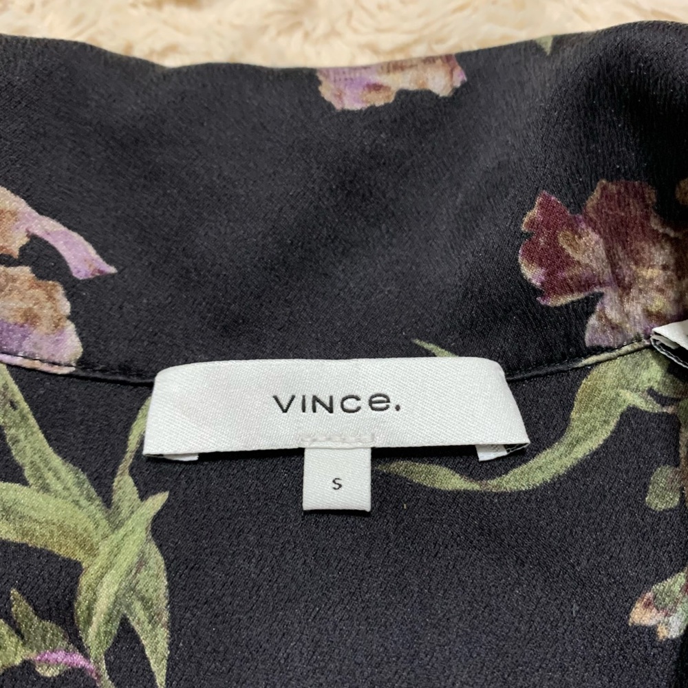 VINCE. Iris Honeysuckle 100% Silk Shaped Collar Pullover - Size S - Picture 12 of 14